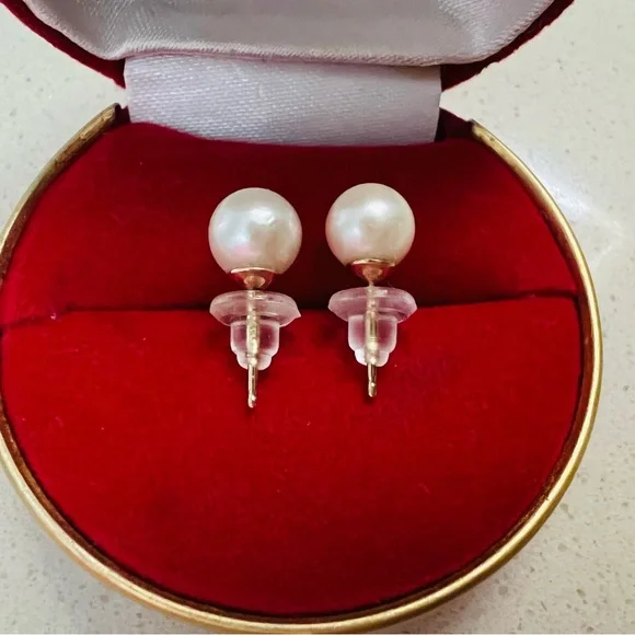 Vintage 14K Yellow Gold Petite Real Freshwater Pearl Stud Earrings size 6 mm - Picture 6 of 7